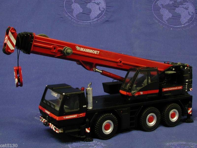 Grove GMK3055 Truck Crane   MAMMOET   1/50   TWH  