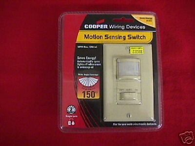 Cooper Motion Sensing Switch 500W 120V AC NEW  